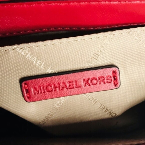 New! Michael Kors SM Flap XBody Serena Chili Quilted Stud Chain Mini Crossbody - Picture 13 of 16